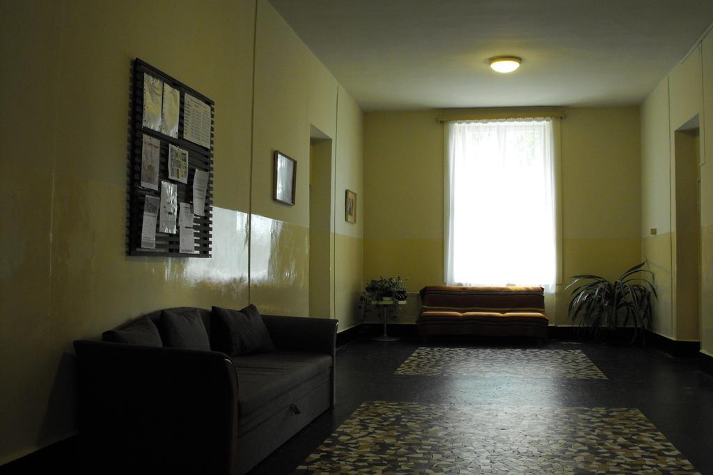 Mogyorodi Hostel Βουδαπέστη Δωμάτιο φωτογραφία